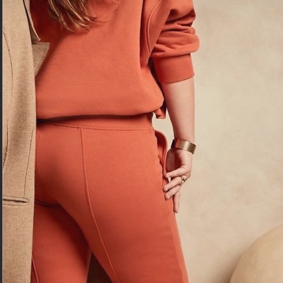 NWT BANANA REPUBLIC SLIM TAPERED LEG UTILITY POCKET FLEECE JOGGER POLISHED LOOK! - Picture 4 of 16